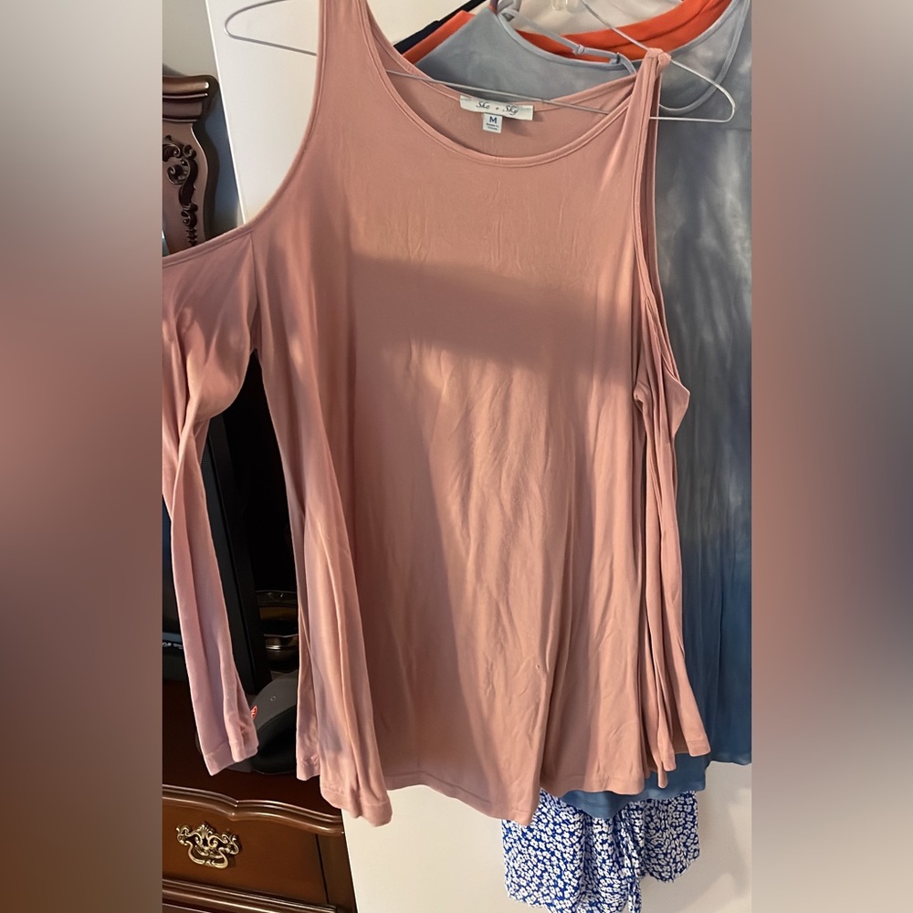 Pink shoulder-less long sleeve